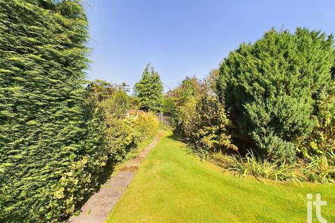 4 bedroom detached bungalow for sale, Rostherne Avenue, High Lane, Stockport, SK6