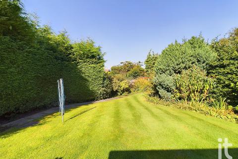 4 bedroom detached bungalow for sale, Rostherne Avenue, High Lane, Stockport, SK6