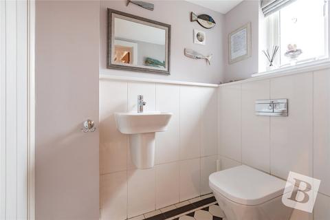 21 Kensington Way, Brentwood, CM14 4RL