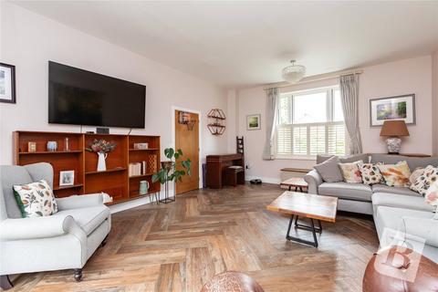 4 bedroom semi-detached house for sale, Kensington Way, Brentwood, Essex, CM14