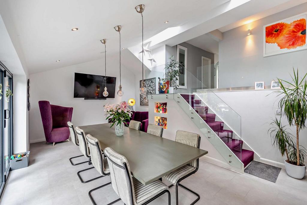 8619386-interior26-800.jpg
