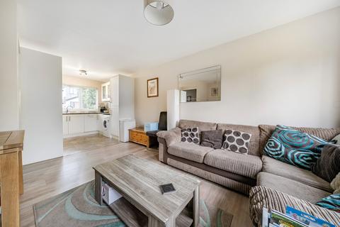 8 Castle Street, Fleet, GU52 7ST