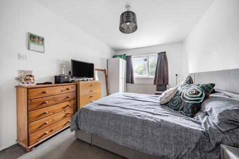 8 Castle Street, Fleet, GU52 7ST