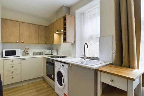 2 bedroom flat to rent, Cowgate, Old Town, Edinburgh, EH1