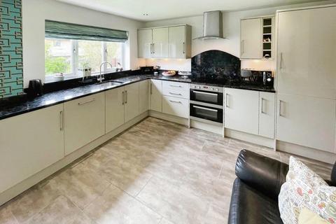 4 bedroom detached house for sale, Spencers Way, Harrogate, HG1 3DN