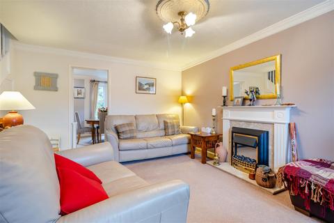 6 Bird Close, Mansfield, NG18 4AZ