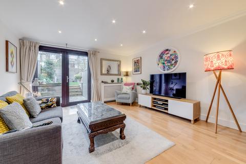 2 bedroom terraced house for sale, Wingfield Mews, Peckham, SE15