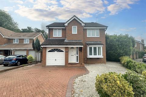 4 bedroom detached house for sale, Valley Park