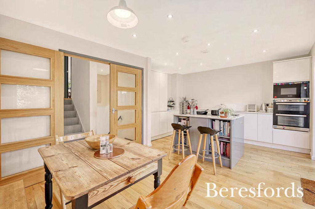 Kitchen/Dining