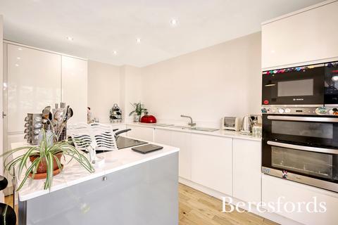 20 Fairfield, Ingatestone, CM4 9ER