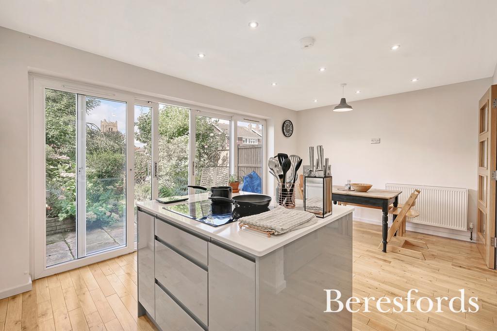Kitchen/Dining