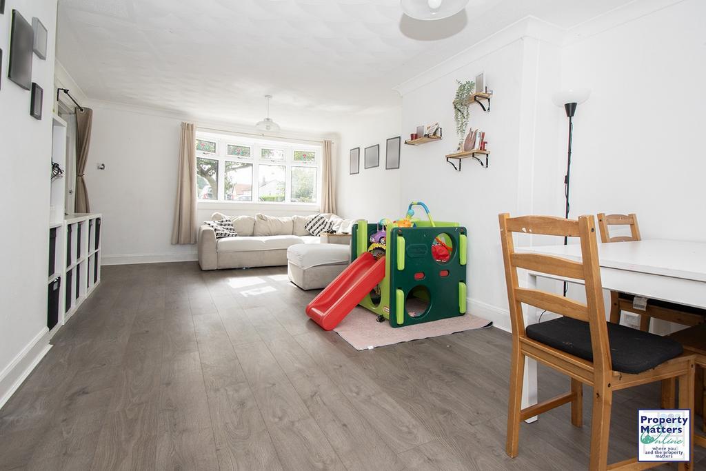 Benrig Avenue, Kilmaurs, KA3 3 bed terraced house for sale £110,000