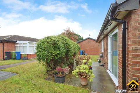 2 bedroom semi-detached bungalow for sale, Cheedale Close, Chesterfield, DERBYSHIRE, S40