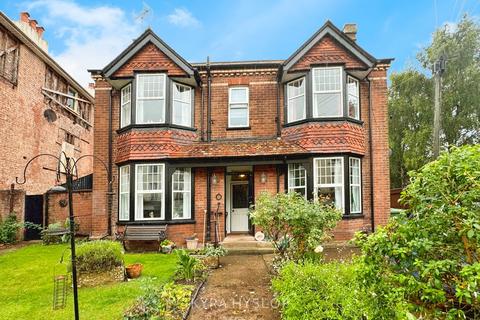 95 Old Tiverton Road, Exeter, EX4 6LQ
