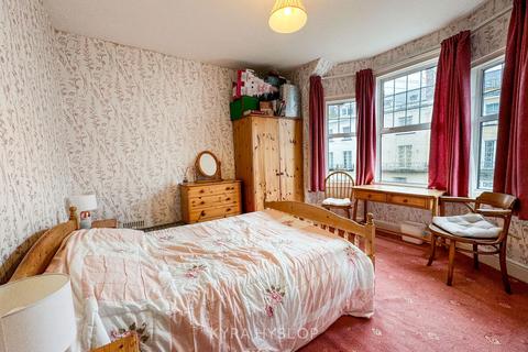 95 Old Tiverton Road, Exeter, EX4 6LQ