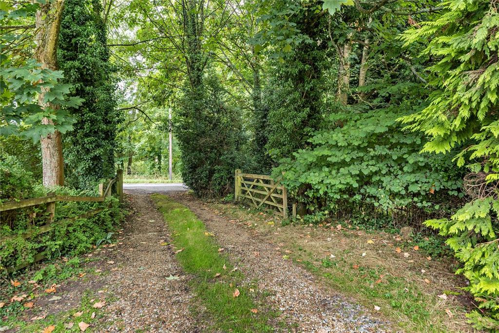Newbury Road, Headley, Thatcham... 4 bed bungalow for sale £600,000