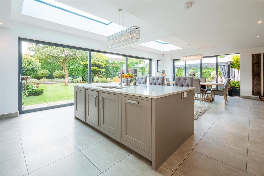 Dining Kitchen Area