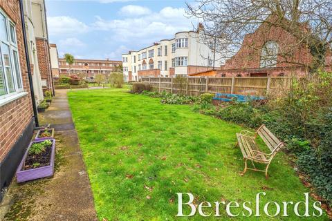 44, Springfield Court Springfield Gardens, Upminster, RM14 2AQ