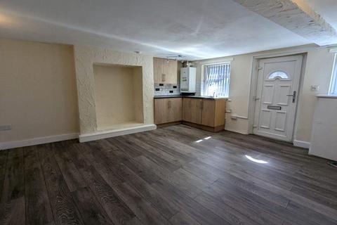 3 bedroom flat for sale, High Street, Bradford