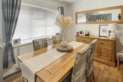 104 Brownlow Crescent, Pinchbeck, Spalding, PE11 3XD