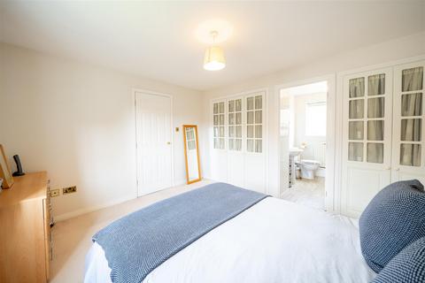 2 Campden Grove, Hatton Park, Warwick, CV35 7TY