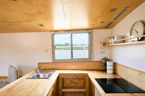 2 bedroom houseboat for sale, Port Medway Marina, Rochester, ME2