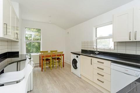 2 bedroom flat for sale, Whitestile Road, Brentford, TW8