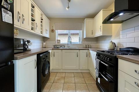 2 bedroom chalet for sale, Windermere Park, Lowestoft