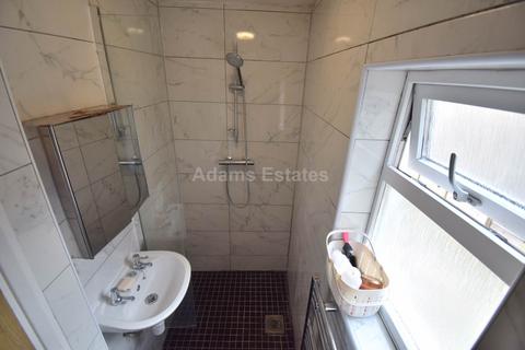 6 bedroom terraced house to rent, De Beauvoir Road, Reading