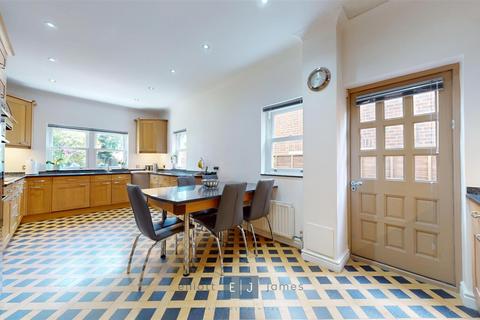 undefined, Meadow Way, Chigwell IG7