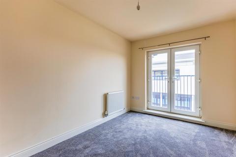 2 bedroom flat for sale, Eaton Court, Trent Road, Nuneaton