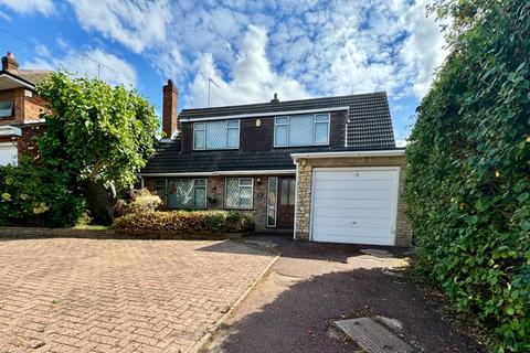 4 bedroom detached house for sale, Stephens Close, Luton