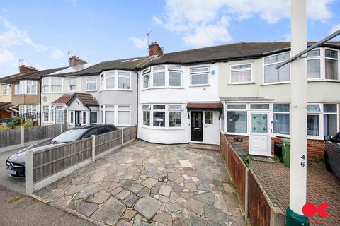 3 bedroom terraced house for sale, Brentwood Road, Gidea Park RM2