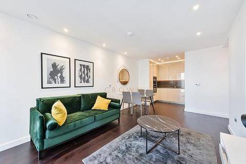 2 bedroom apartment for sale, Charles Clowes Walk, London SW11