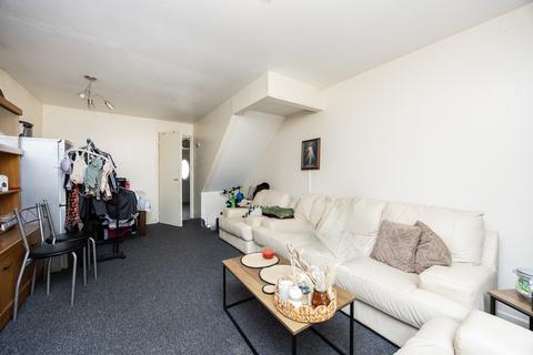 4 bedroom terraced house for sale, Dunstable Road, Luton LU4