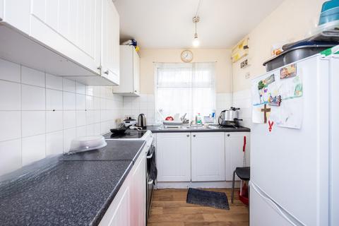 4 bedroom terraced house for sale, Dunstable Road, Luton LU4