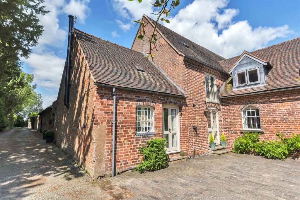 Pontesbury, Shrewsbury, SY5 3 bed detached house for sale £352,000