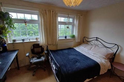 2 bedroom end of terrace house for sale, St. Georges Street, Macclesfield, SK11