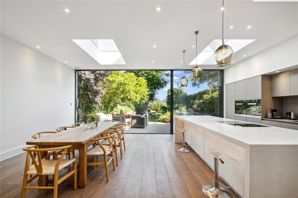 Kitchen/Dining Room