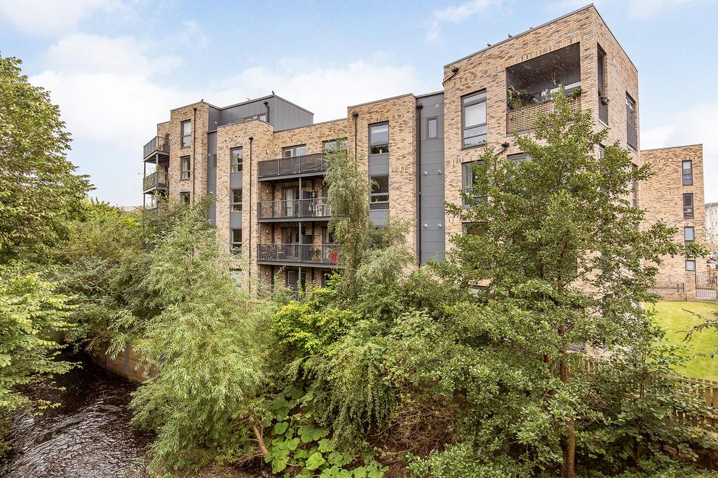 4/5 Wintermill Square, Bonnington... 2 bed flat for sale £300,000