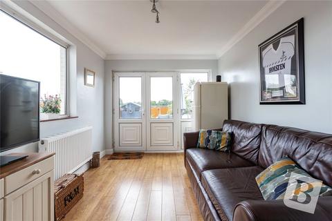 32 Mitchell Avenue, Northfleet, Gravesend, DA11 8AX