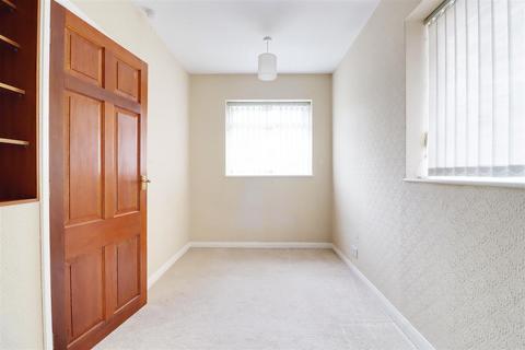 68 Derrymore Road, Willerby, Hull, HU10 6ET