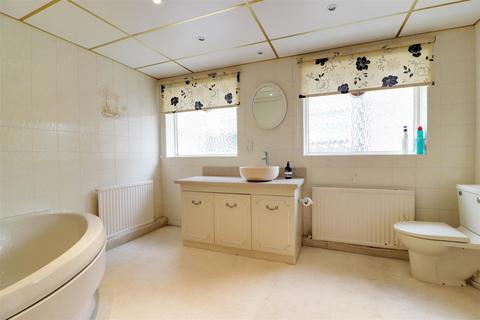 68 Derrymore Road, Willerby, Hull, HU10 6ET