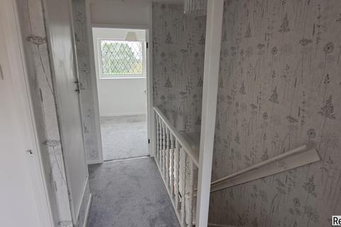 3 bedroom terraced house to rent, Knott Lanes, Bardsley, United Kingdom, OL8