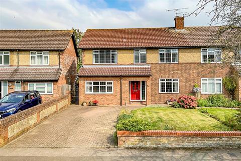 23 Hazelmere Road, St Albans, AL4 9RU