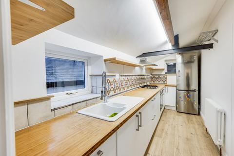 85 Bachelor Lane, Horsforth, Leeds, LS18 5NF