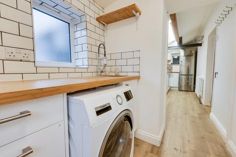 85 Bachelor Lane, Horsforth, Leeds, LS18 5NF