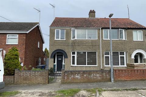 3 bedroom semi-detached house for sale, Sycamore Avenue, Lowestoft