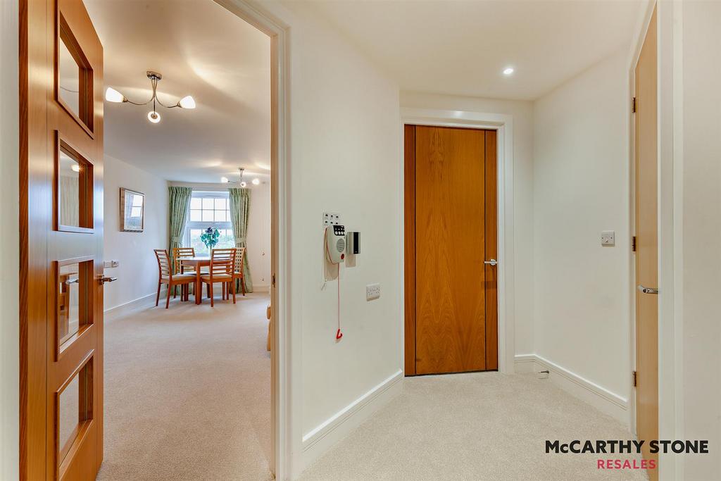 8618823-interior18-800.jpg
