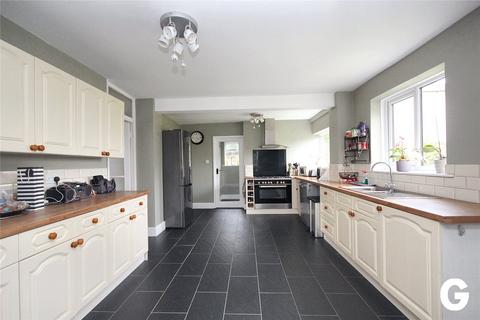 4 bedroom detached house to rent, Eastfield Lane, Ringwood, Hampshire, BH24